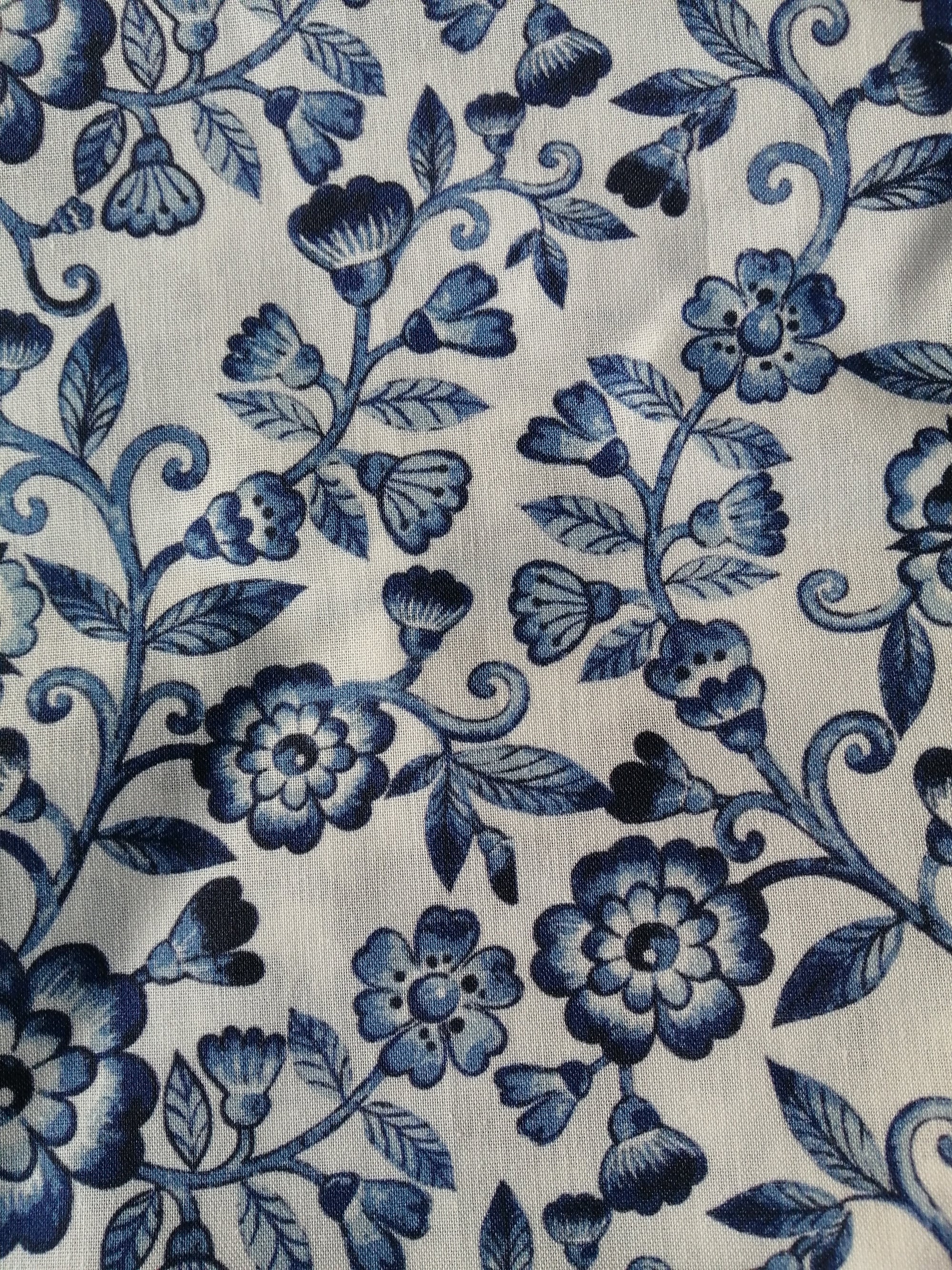 Tela popelín algodón 100% estampado flores Lisboa azul